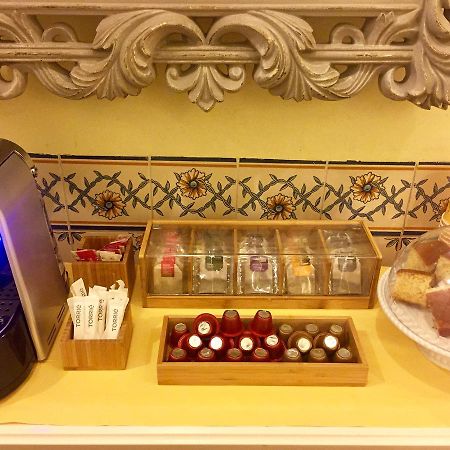 Pensao Flor Da Baixa Hotell Lisboa Eksteriør bilde